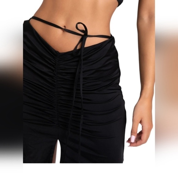 HEIRESS BLACK MAXI SKIRT - Picture 3 of 15